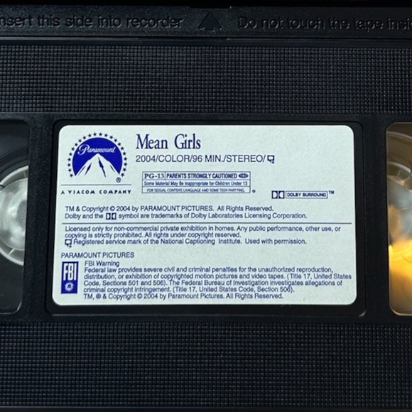 2004 'MEAN GIRLS' RARE VHS COLLECTIBLE W/ SLIPCASE - Picture 3 of 7